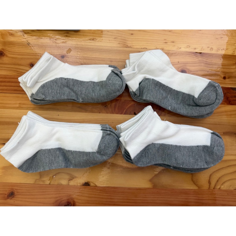 Youth Socks – Grey & White – 16 Pairs – New – Unisex (Ages 6–8)
